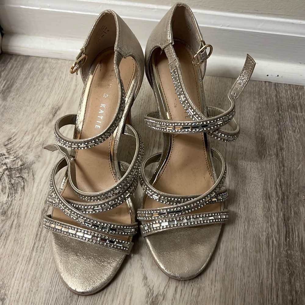 Kelly & Katie heals (DSW)